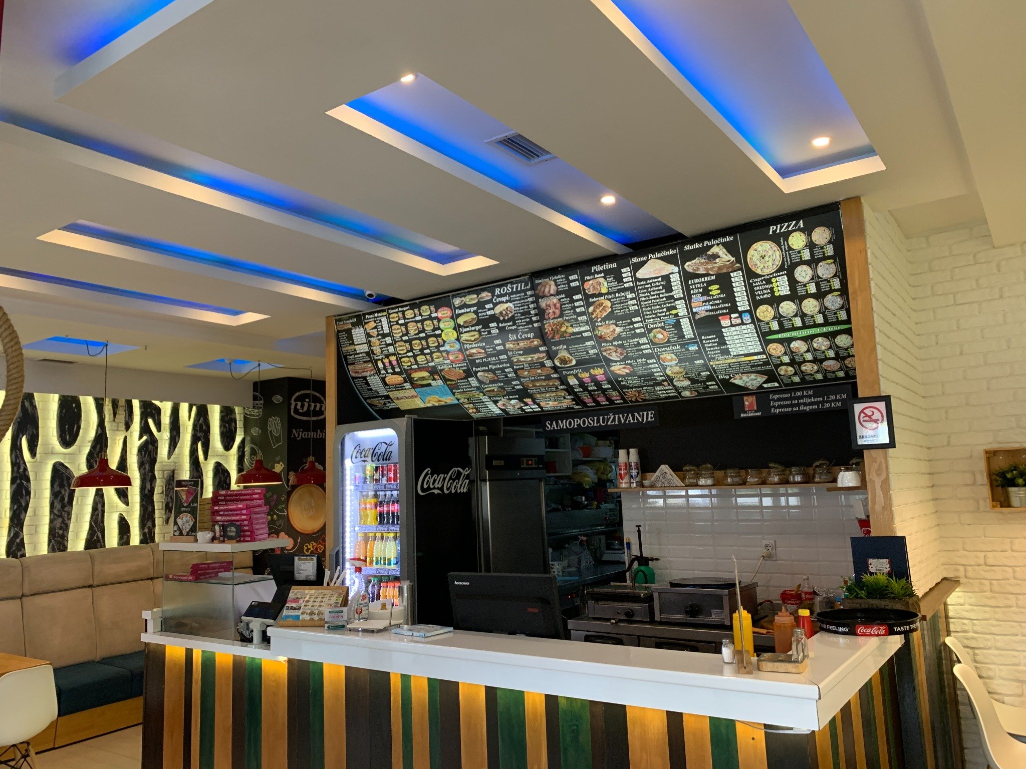 Fast Food Njambi enterijer